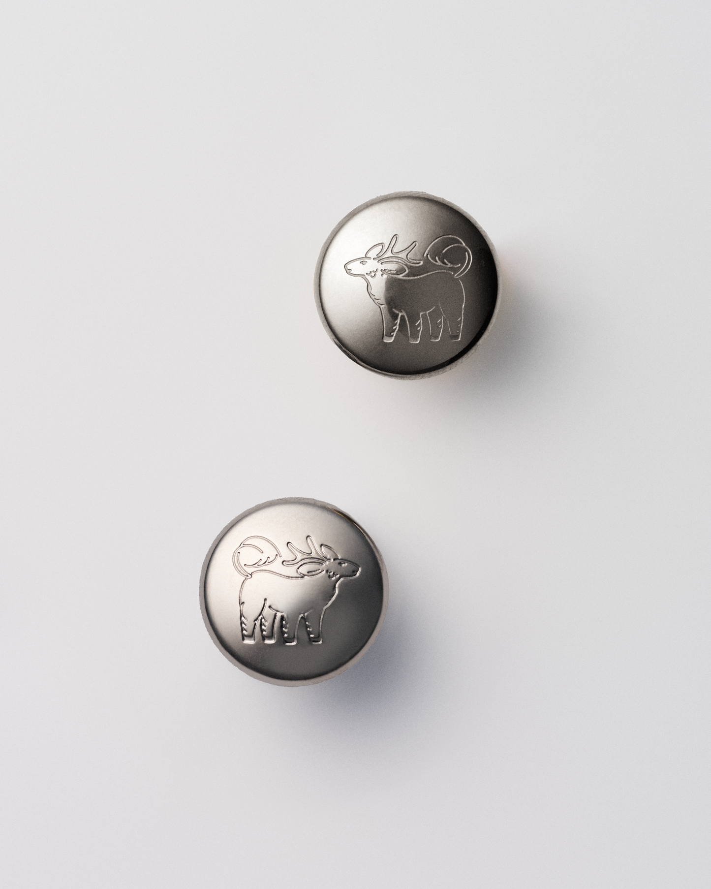 Qiling Pebble Stud Earrings Silver